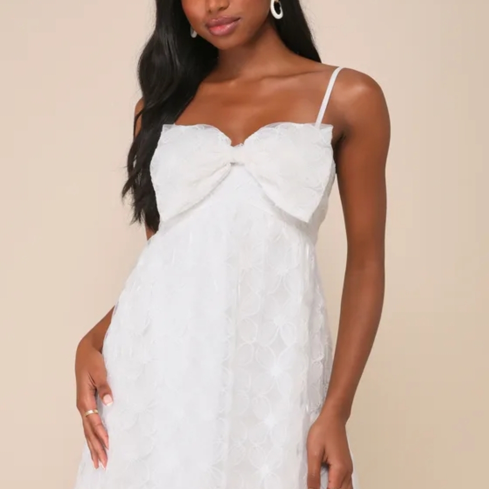 Elegant White Bow Dress